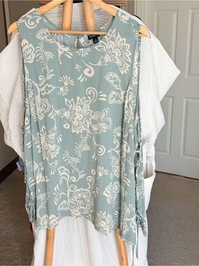 torrid Pale Blue Floral Sleeveless Camisole 3X